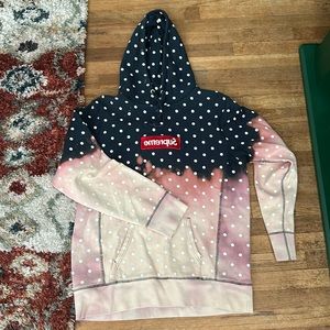 SUPREME HOODIE